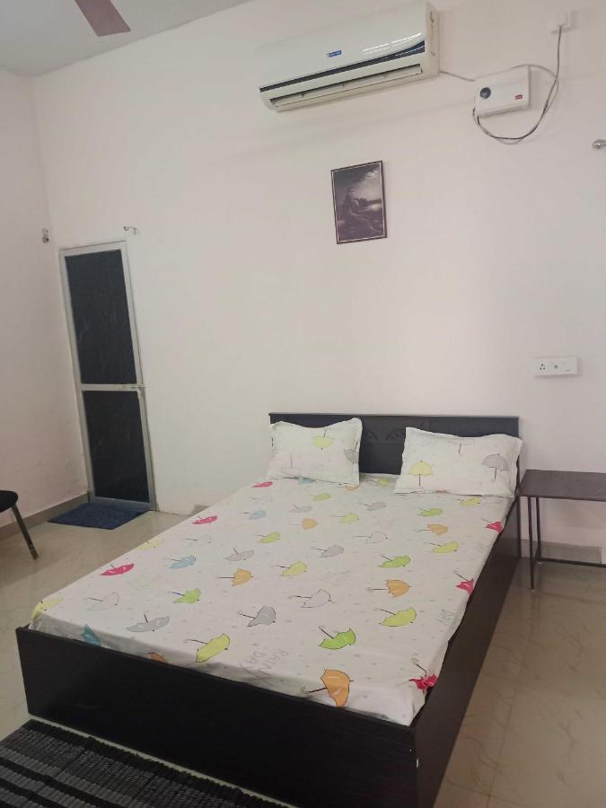 Oyo Lord Buddha Guest House Gorakhpur Kültér fotó